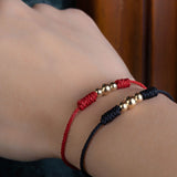 Pulseras 3 Balines de Hilo Rojo o Negro en Oro laminado 18k Para Pareja